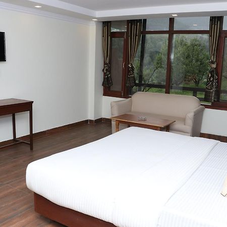 Hotel Green Tara Manāli Eksteriør billede