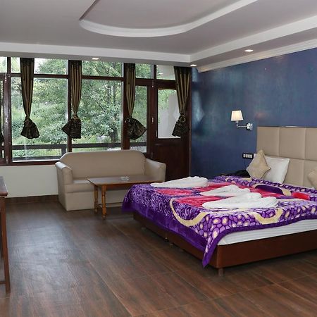 Hotel Green Tara Manāli Eksteriør billede