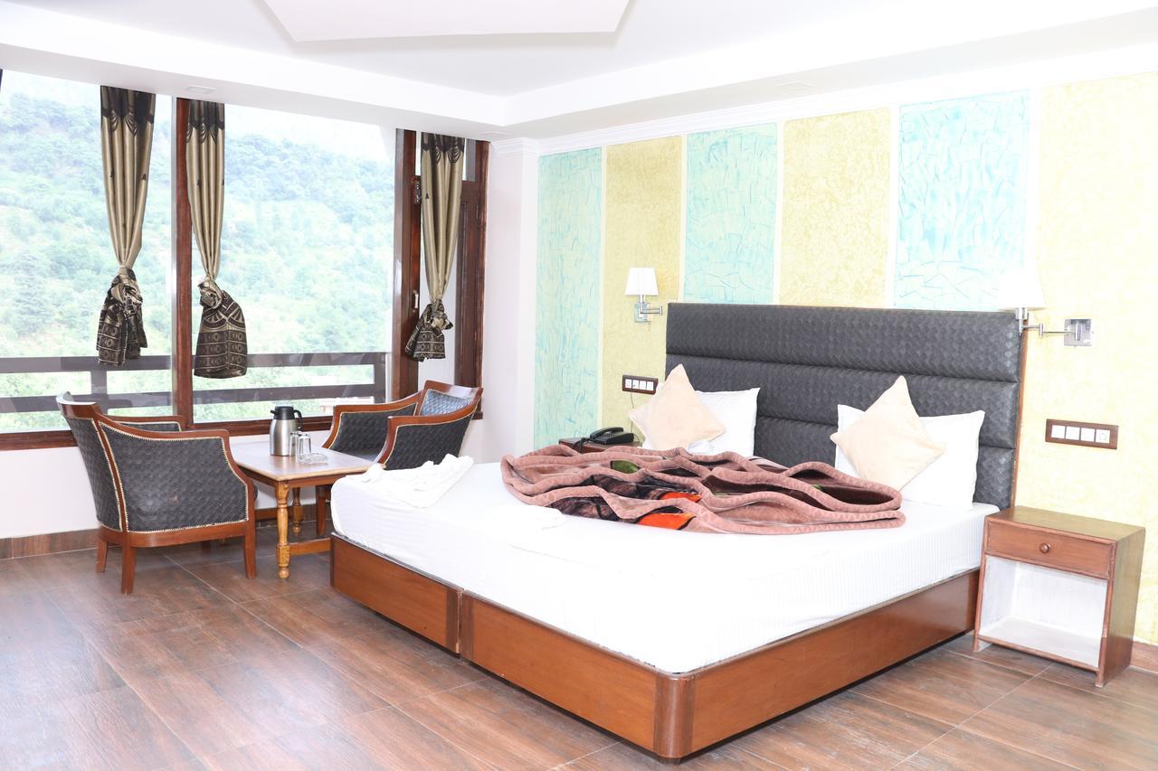 Hotel Green Tara Manāli Eksteriør billede