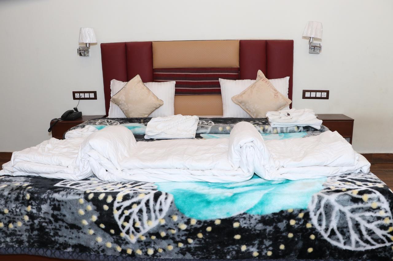Hotel Green Tara Manāli Eksteriør billede